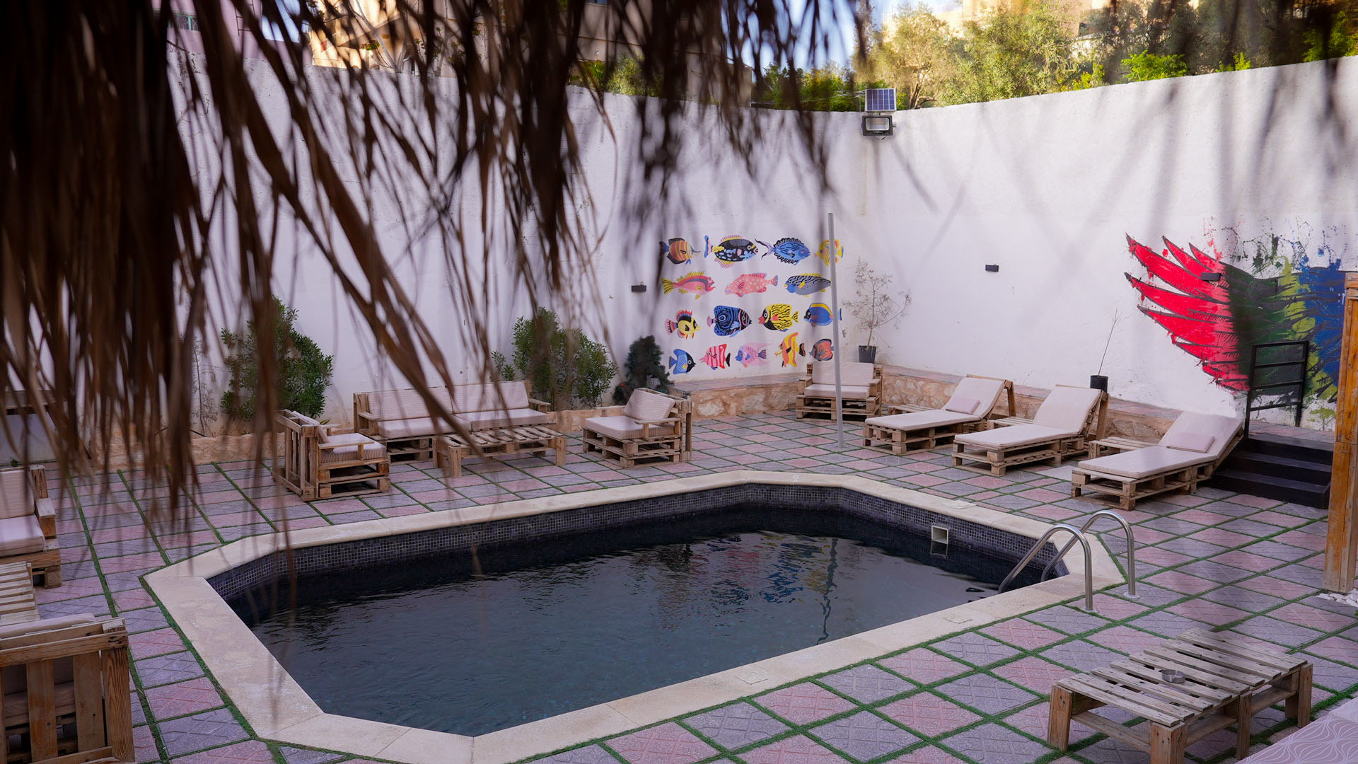 Rafiki Hostel pool